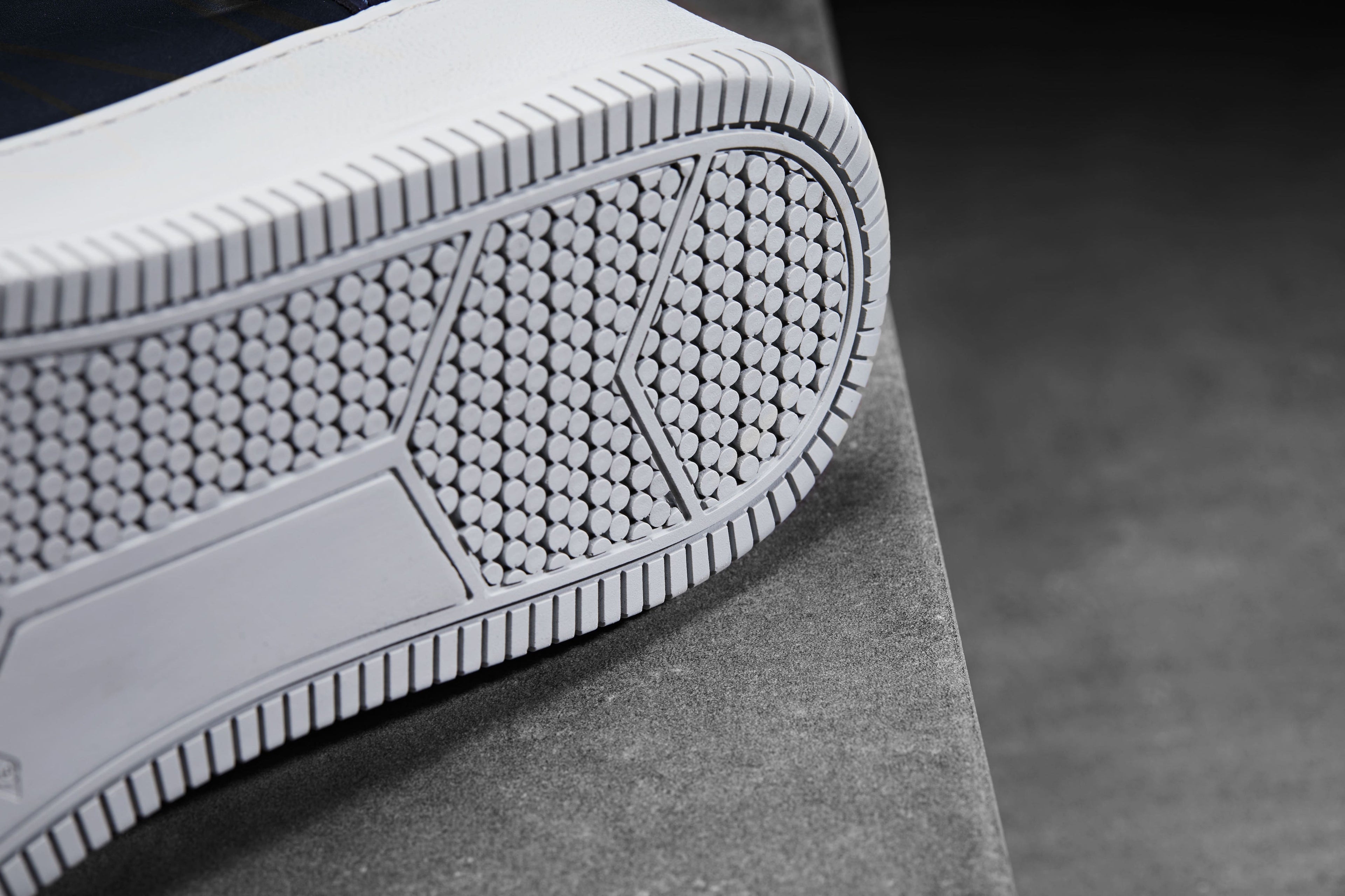 Soho Mid-Top Navy/ Grey Sole